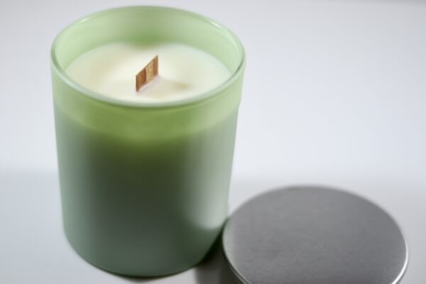 Christmas Tree Candle (Wooden Wick) - Image 2