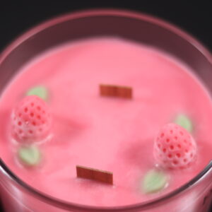 Fresh Strawberries Artisan Candle (Dual Wooden Wick)